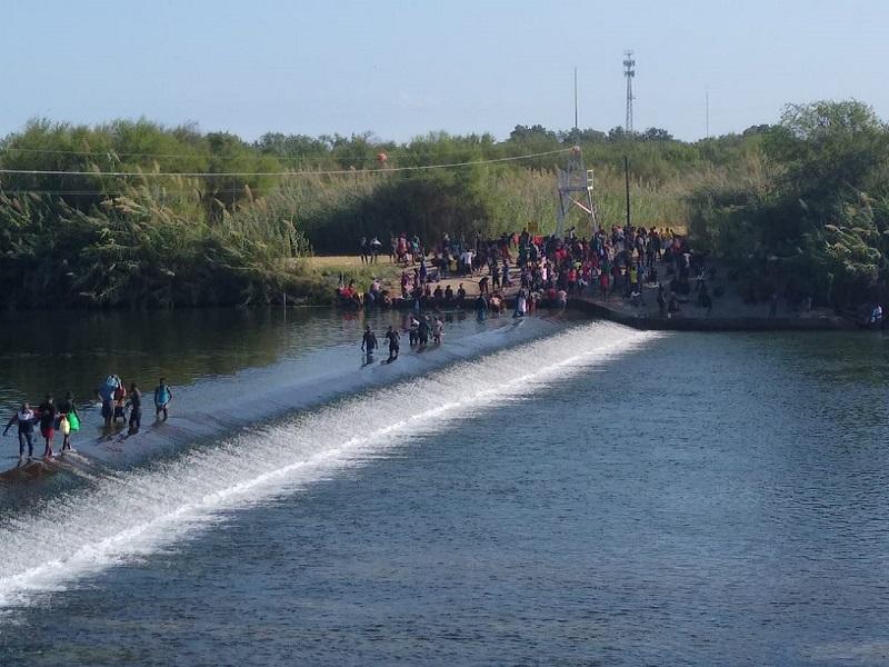 Llegan m s migrantes a Ciudad Acu a para cruzar a EU estiman que