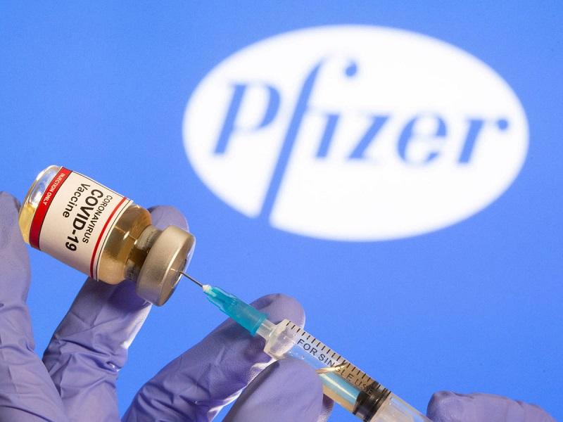 Tres informes respaldan los argumentos a favor de las dosis de refuerzo de la vacuna Covid-19 de Pfizer