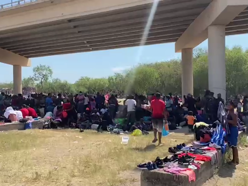 Esperan a m&aacute;s de 10 mil migrantes para este fin de semana en la frontera Acu&ntilde;a-Del R&iacute;o (video)