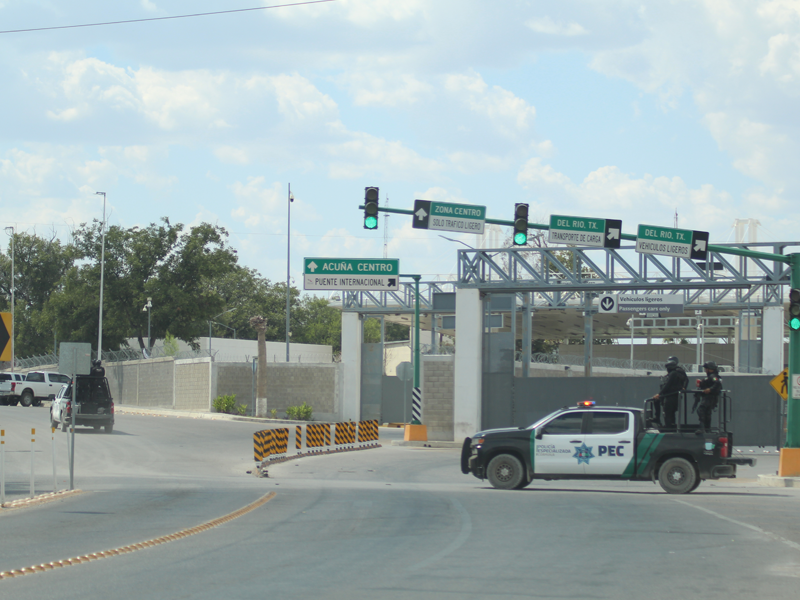 Despliegan mega operativo de seguridad para contener ola de migrantes en Acu&ntilde;a