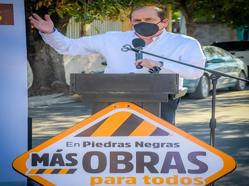 Con inversión de 3.8 MDP, el alcalde Claudio Bres entregó calles con pavimento nuevo en Los Montes y Tierra y Esperanza (video)