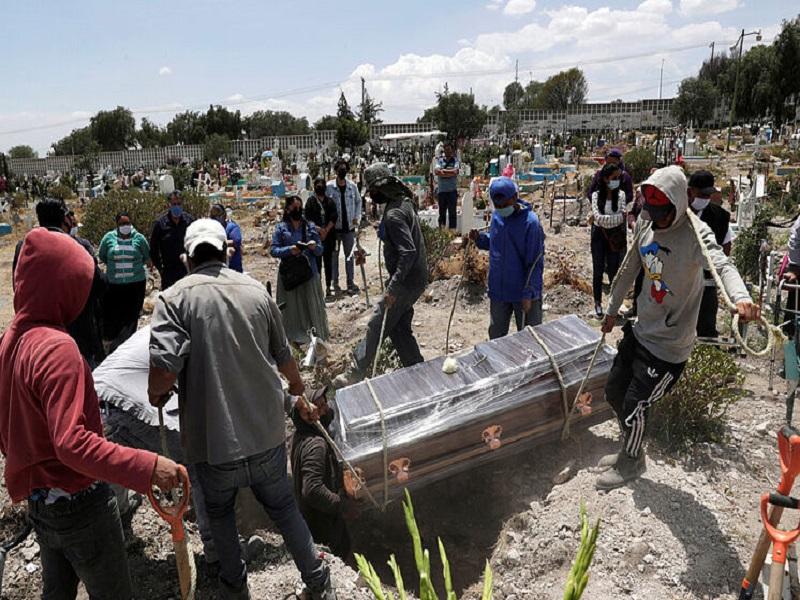 Muertes por COVID en México aumentan a 275 mil 299