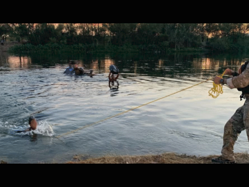 En dos semanas Patrulla Fronteriza rescata a 50 indocumentados a punto de ahogarse en el r&iacute;o Bravo