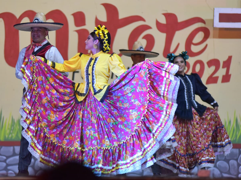 Cierra Festival Mitote Folklórico con más de 350 bailarines en Acuña
