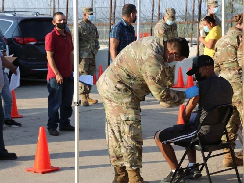 Alcalde Claudio Bres gestiona en Eagle Pass m&aacute;s vacunas anti-Covid para hijos de trabajadores de la industria de exportaci&oacute;n (video)