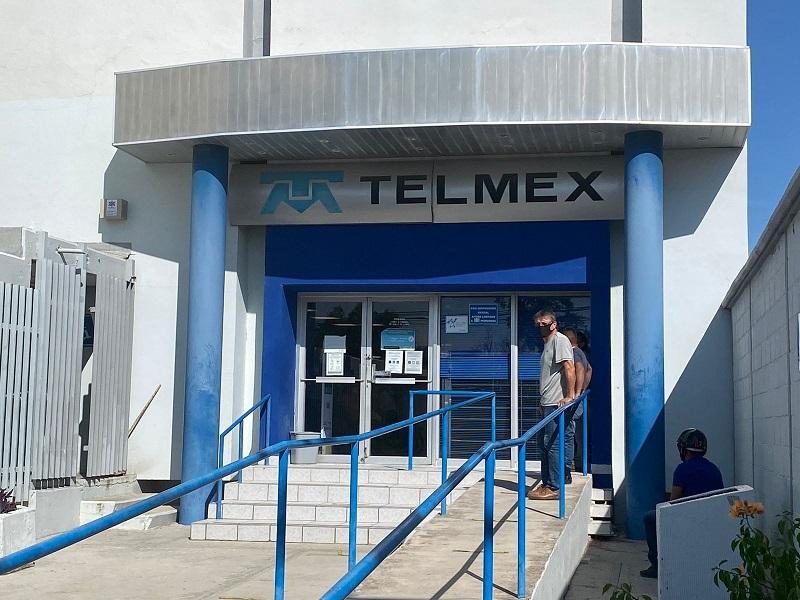 Gestiona Telmex más personal para reducir largas filas y tiempo de espera de usuarios