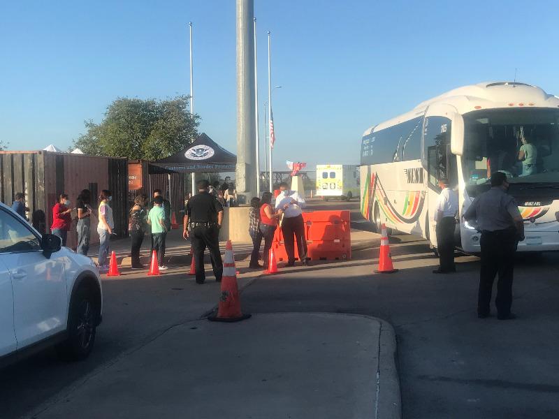 Este martes en el Puente Dos aplican la segunda dosis Pfizer para menores de edad de Piedras Negras 