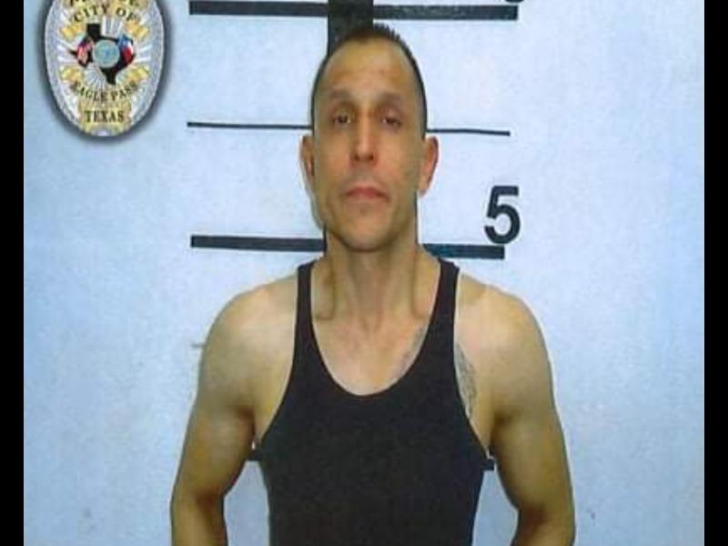 Sentencia de 15 a&ntilde;os de prisi&oacute;n recibi&oacute; un hombre detenido en Eagle Pass con una pistola 9mm