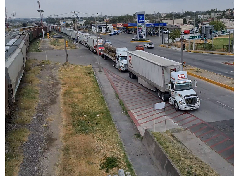 Importantes pérdidas económicas dejan caídas del sistema de la aduana: Transportistas  (video)