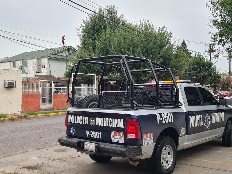 Ladrón subió al techo de un domicilio e intentó suicidarse para evitar ser detenido en Piedras Negras