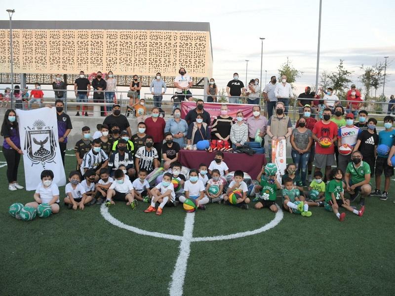 Entrega SEDATU material de activaci&oacute;n a espacios p&uacute;blicos de Piedras Negras