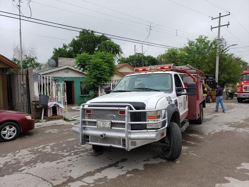 Daños materiales de consideración dejó incendio de pickup en Piedras Negras