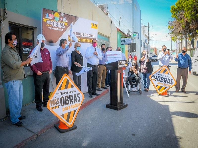 Alcalde CBG da el banderazo de arranque a la pavimentación de la calle Abasolo, la entrada a la ciudad por el Puente Uno (video)