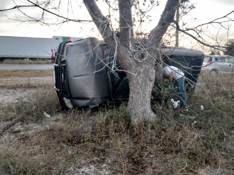 Reportan fuera de peligro a jovencita que se estrelló en la carretera Morelos-Zaragoza
