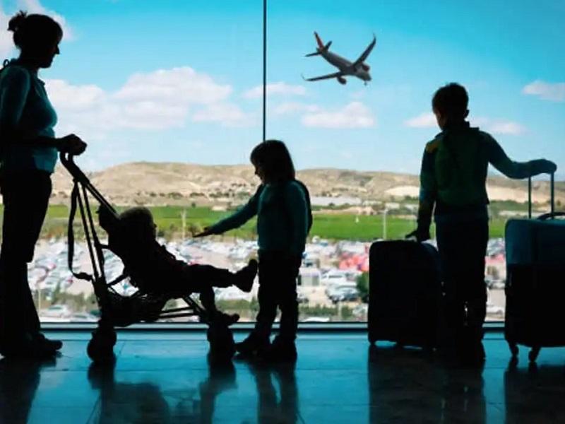 Menores no vacunados que viajen a EU no tendr&aacute;n que hacer cuarentena: CDC