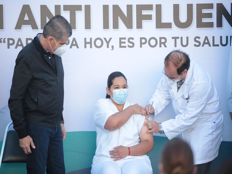 Encabeza MARS arranque de campaña de vacunación contra la Influenza en Coahuila