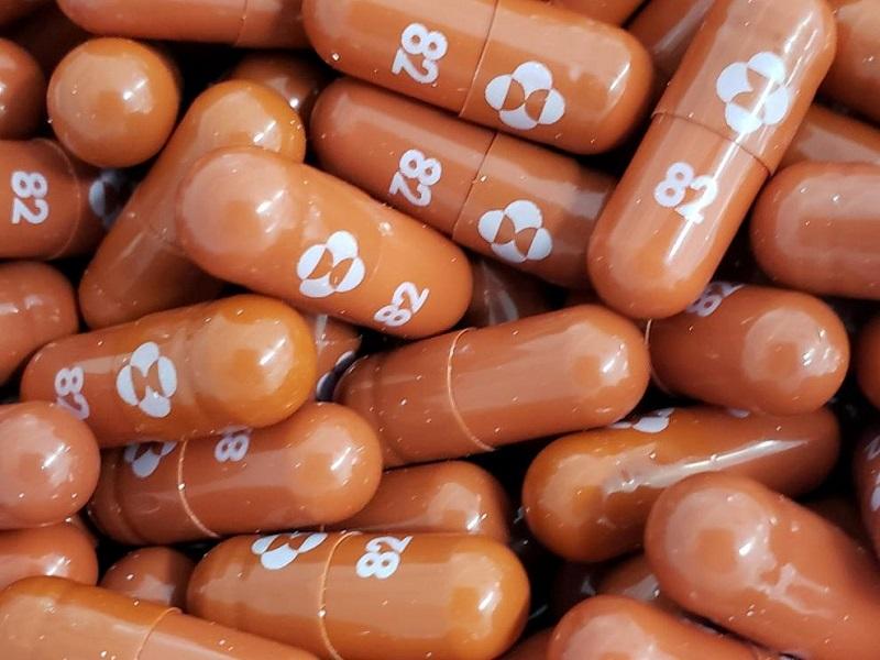 Reino Unido aprueba primera pastilla antiviral contra el COVID-19
