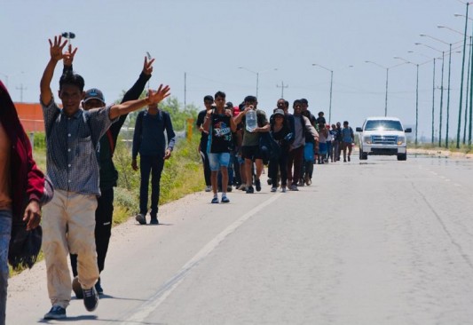 Piedras Negras monitorea nueva caravana de m s de 4 mil migrantes