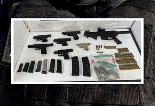 Armas confiscadas en Del Rio