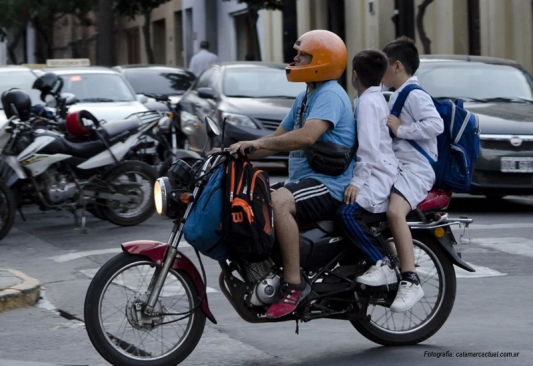 Menores en moto
