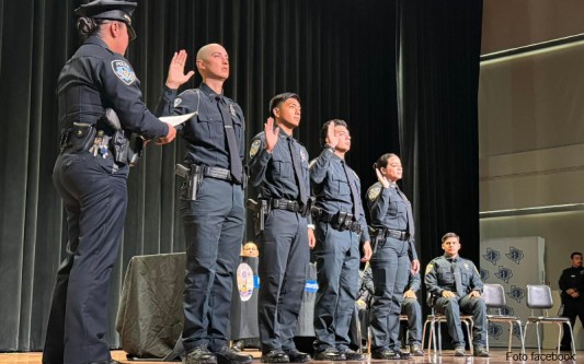 Policías