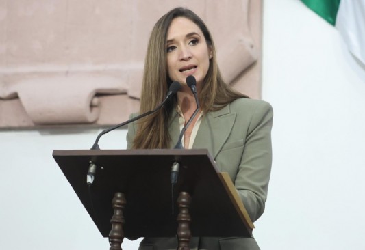 EDNA DAVALOS