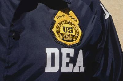 Da de baja Distrito Escolar de Eagle Pass a profesora detenida en redada de la DEA