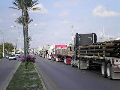 PROBLEMAS EN LA ADUANA AMERICANA DETIENEN EXPORTACIONES POR PIEDRAS NEGRAS